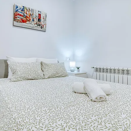 Apartment Aida's *